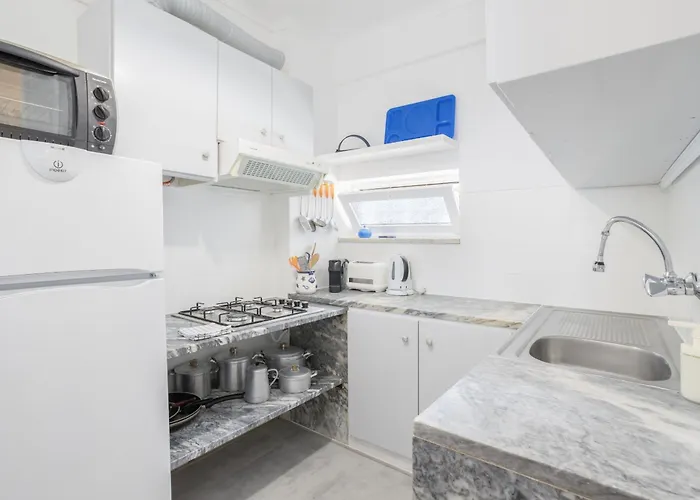 Bright 2br With Private Balcony - Beach, By Hopstays 아파트 알부페이라