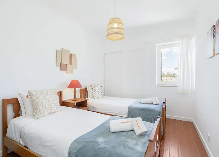 Bright 2br With Private Balcony - Beach, By Hopstays Apartment *